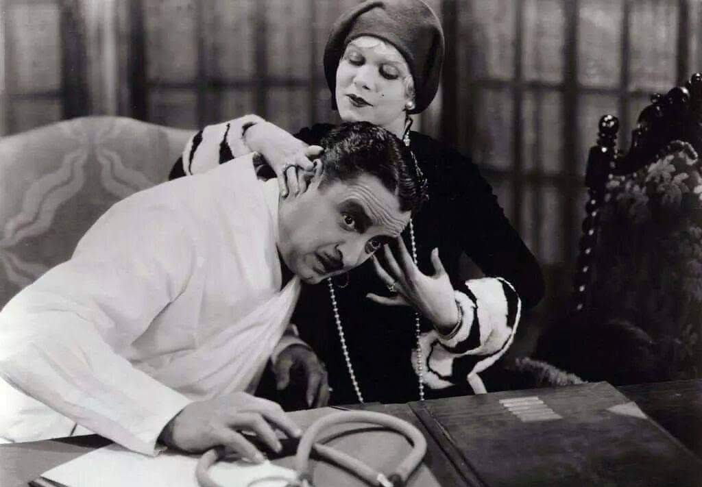 Jean Harlow and Bryant Washburn in The Unkissed Man (1929)
